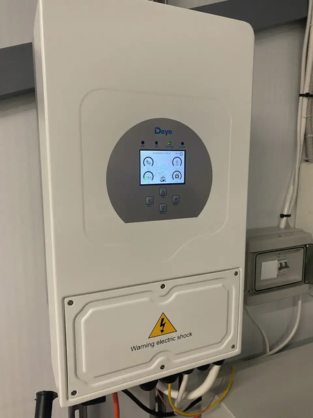 Комплект безперебійного живлення Гібридний інвертор Deye SUN-5K-SG05LP1-EU 5kW + Deye SE-G5.1Pro-B SUN5KSG03LP1EU5kSEG51 фото
