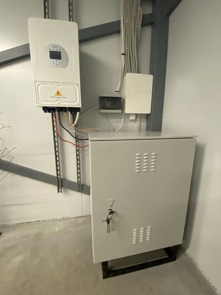 Гібридний інвертор Deye SUN-6K-SG05LP1-EU 6kW, 1Ф, 48V, 2 MPPT 1794126634 фото